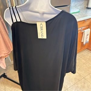 Women’s black short sleeve top.